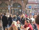 sommer  menschen in der stadt